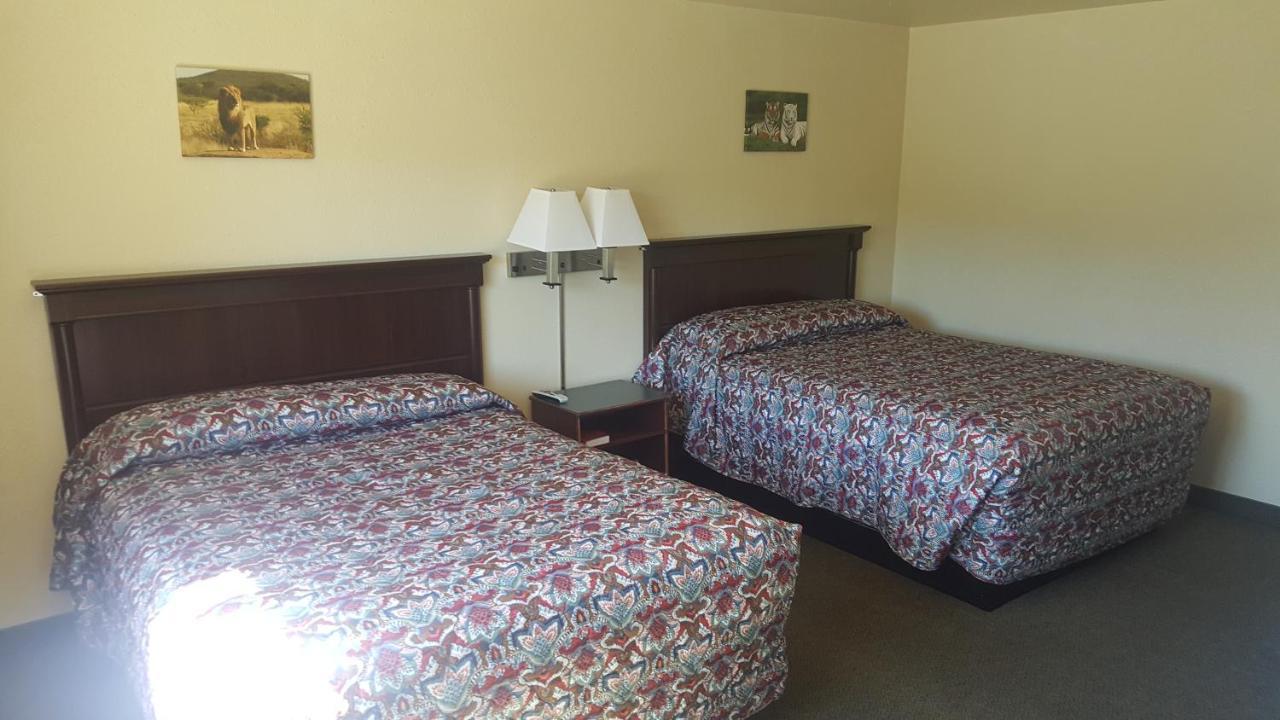Safari Inn Motel Winston Esterno foto